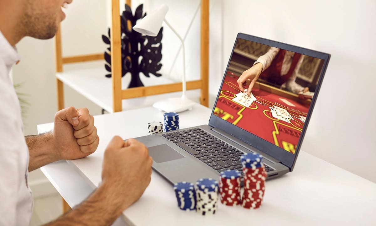 Giới thiệu về Baccarat｜Những quy tắc bạn phải biết trước khi rút bài!